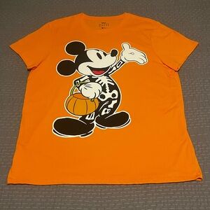 Disney Mickey Mouse Halloween Skeleton Pumpkin Orange Graphic Tee